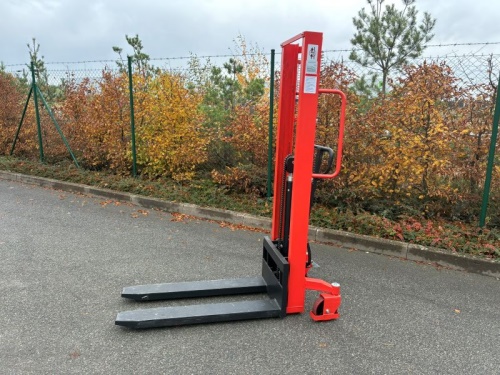 Paletový vozík Vysokozdvižný vozík  EFS 1016 G 10/1600