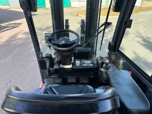 Čelní vysokozdvižný vozík TOYOTA 8FBMT18