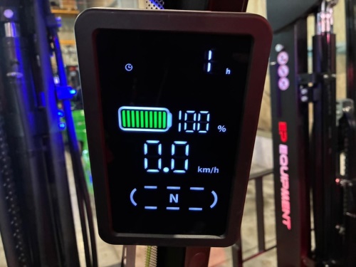 Čelní vysokozdvižný vozík EP EFL183; 80V/230Ah