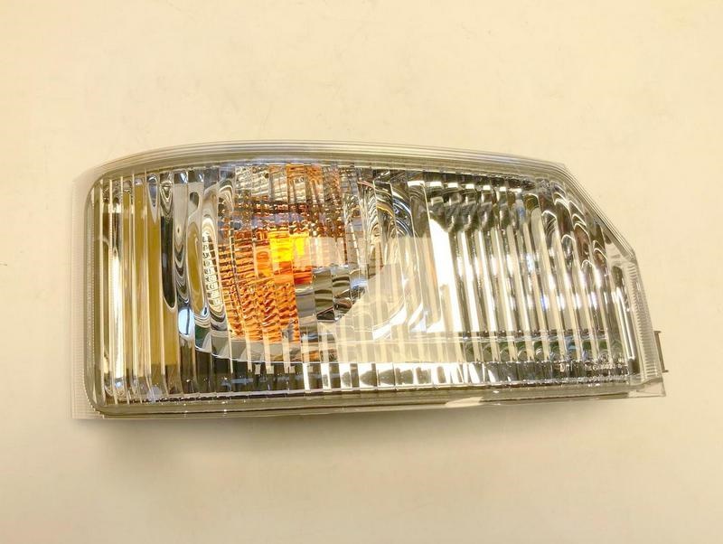 blikač pravý přední ISUZU