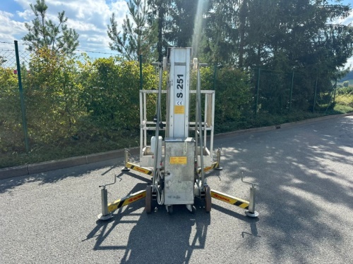 Vysokozdvižná pracovní plošina Faraone PK10200E