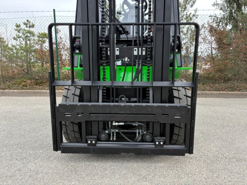 Čelní vysokozdvižný vozík EP EFL252X5; 80V/280Ah (560Ah)