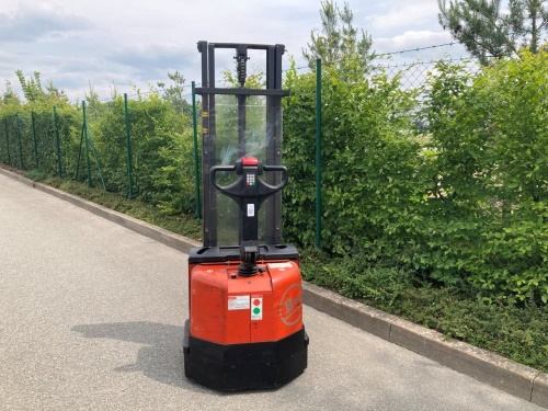 Elektrický vysokozdvižný vozík BT S 12