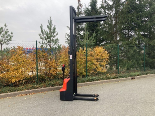 Elektrický vysokozdvižný vozík PVE 13 PRO/2900