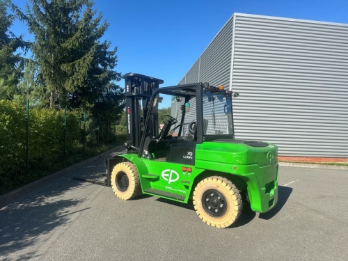 Čelní vysokozdvižný vozík EP EFL 702