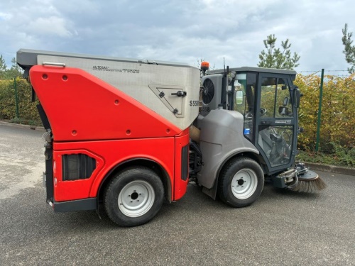 Víceúčelový komunální stroj HAKO Citymaster 1650