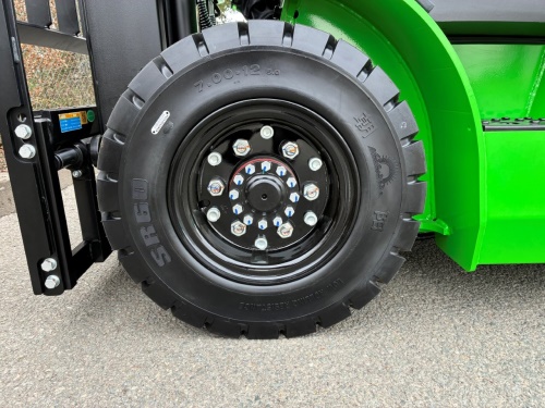 Čelní vysokozdvižný vozík EP EFL252X5; 80V/280Ah (560Ah)