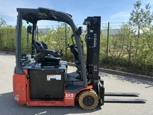 Čelní vysokozdvižný vozík TOYOTA 8FBE18T