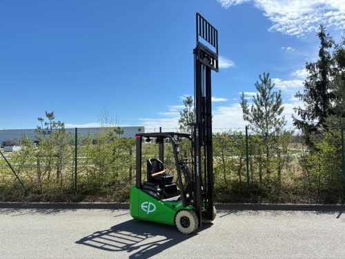 Čelní vysokozdvižný vozík EP TCL152; 80V/100Ah