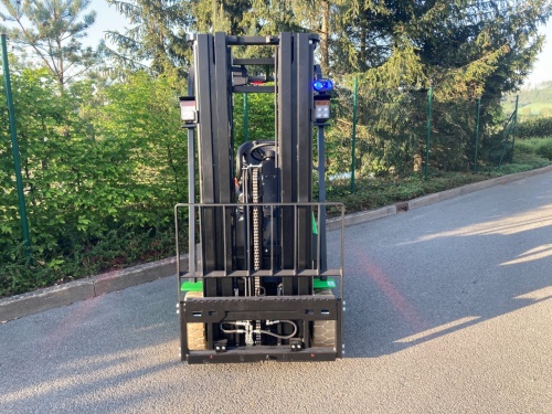 Čelní vysokozdvižný vozík EP TCL 101 80V/100Ah