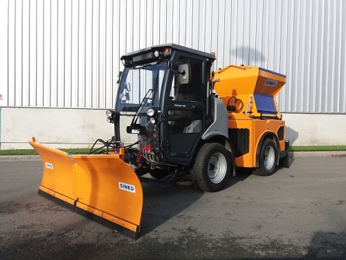 Víceúčelový komunální stroj HAKO 1600 Citymaster
