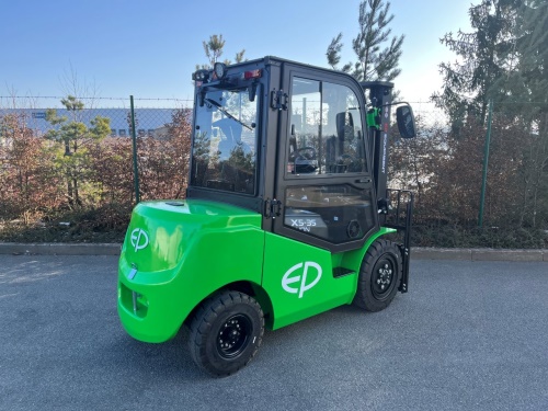 Čelní vysokozdvižný vozík EP EFL352X5; 80V/280Ah (560Ah)