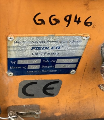 Sypač vozovek FSS1100
