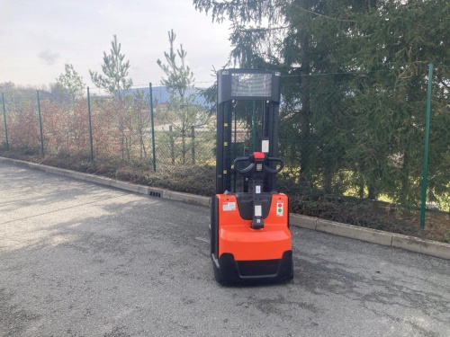 Elektrický vysokozdvižný vozík BT SWE 140