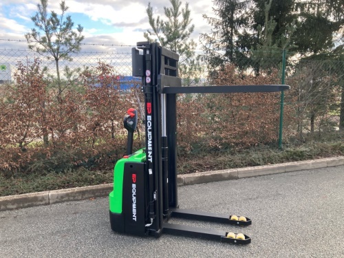 Elektrický vysokozdvižný vozík EP WSA121 24V/100Ah (Li)