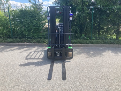 Čelní vysokozdvižný vozík EP TCL 101 80V/100Ah