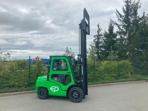 Čelní vysokozdvižný vozík EP CPCD35T8