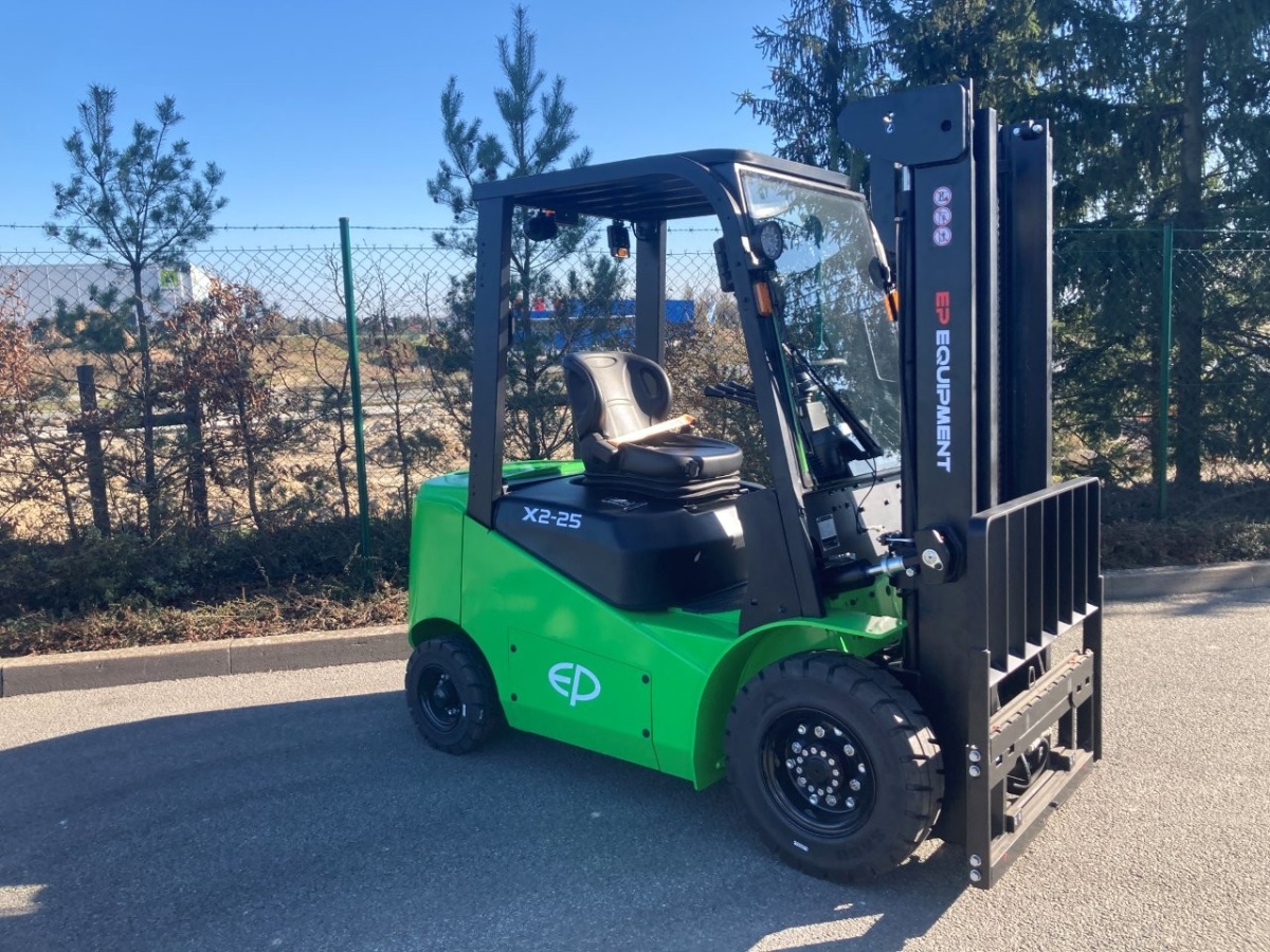 Čelní vysokozdvižný vozík EP EFL252X2; 80V/280Ah;