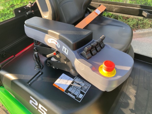 EP EFL253 P 80V/280Ah; 150A externí nabíječ