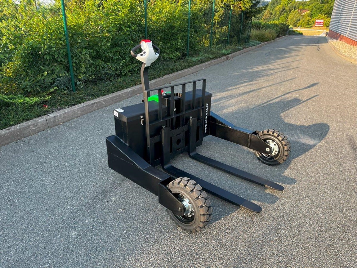 Elektrický nízkozdvižný vozík WP - 130 RT