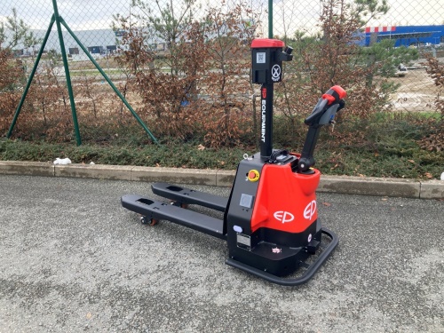Robotický paletový vozík XP15B+