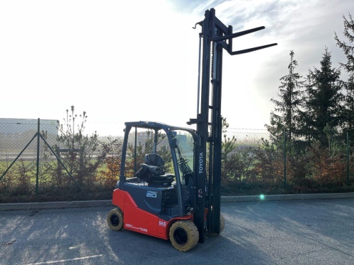 Čelní vysokozdvižný vozík TOYOTA 8FBM20T