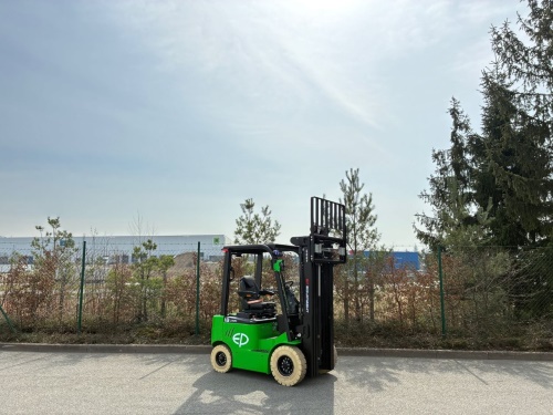 Čelní vysokozdvižný vozík EP EFL183; 80V/230Ah