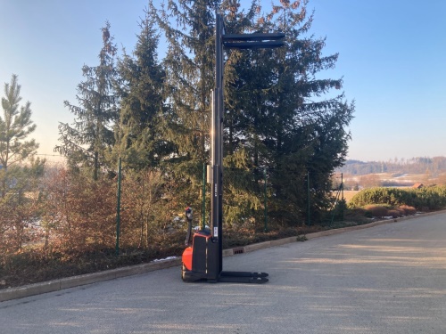 Elektrický vysokozdvižný vozík BT SWE 140