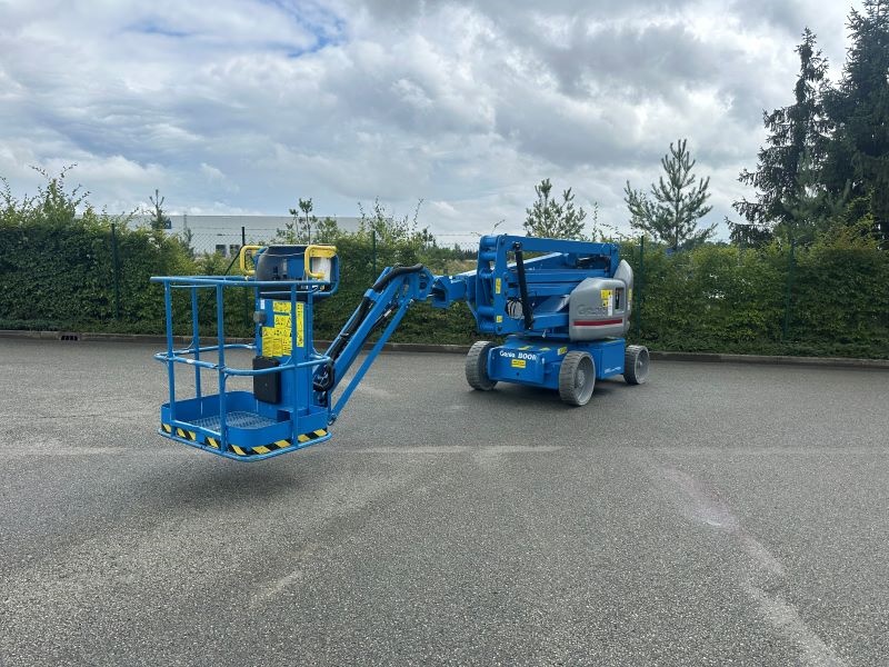 Vysokozdvižná pracovní plošina GENIE Z40-23NRJ