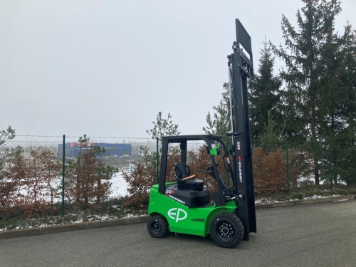 Čelní vysokozdvižný vozík EFL203 80V/230Ah; 60A, externí nabíječ