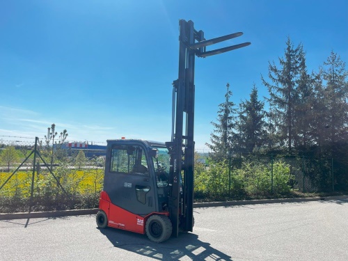 Čelní vysokozdvižný vozík Toyota 8FBMT35
