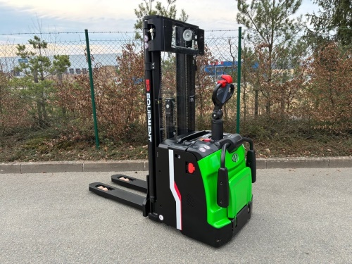 Elektrický vysokozdvižný vozík EP RSL161i; 24V/205 Ah (Li)