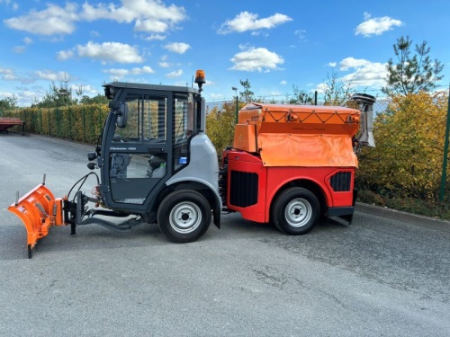 Víceúčelový komunální stroj HAKO 1600 Citymaster