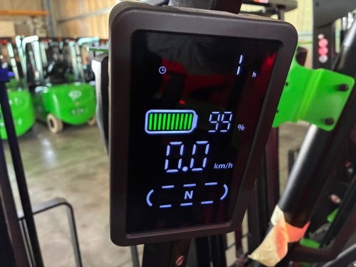 Čelní vysokozdvižný vozík EP EFL183; 80V/150Ah