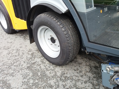 Víceúčelový komunální stroj HAKO 1600 Citymaster