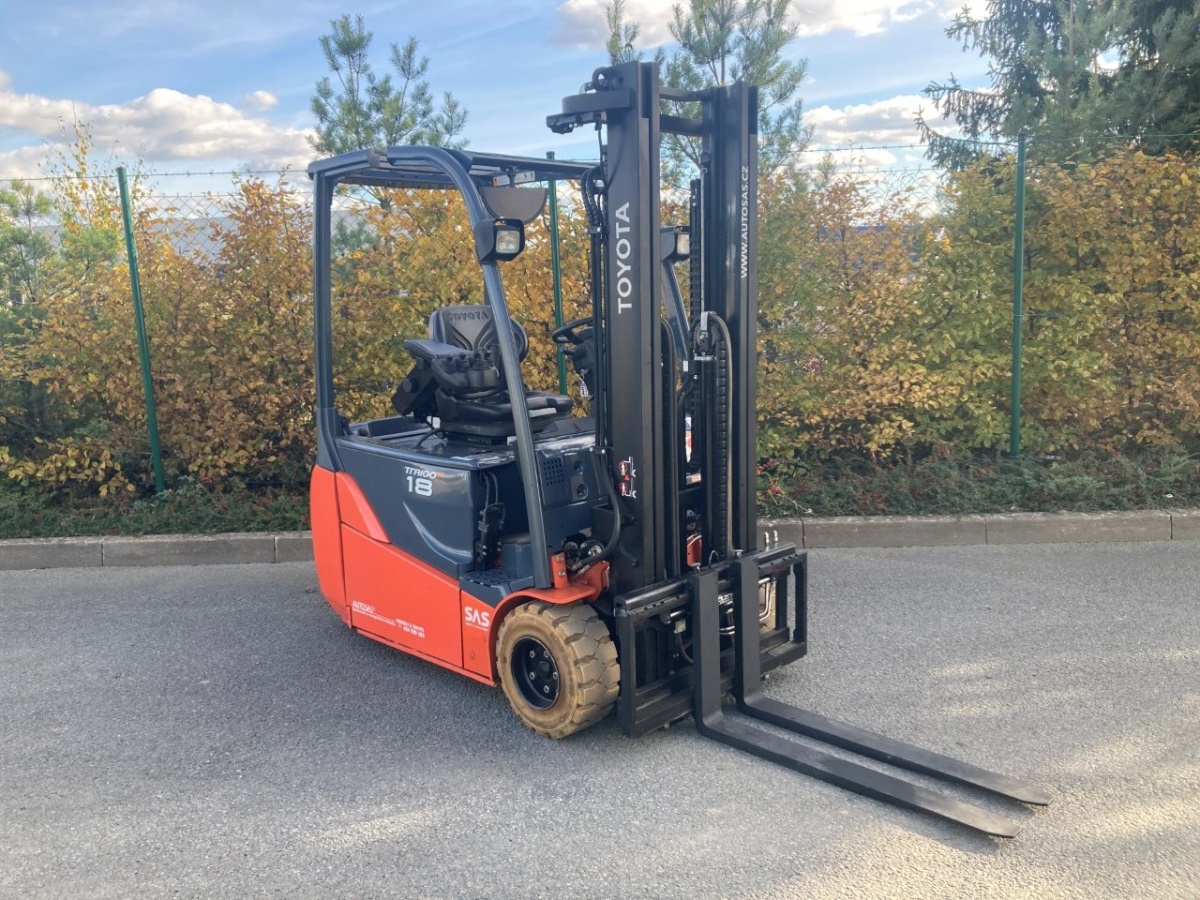 Čelní vysokozdvižný vozík TOYOTA 8FBET18