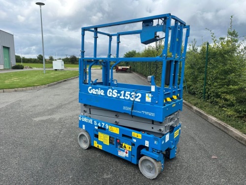 Vysokozdvižná pracovní plošina GENIE GS 1532