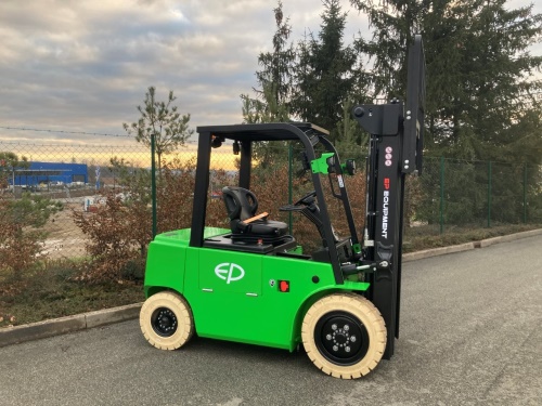 Čelní vysokozdvižný vozík EFL302X4; 80V/200Ah