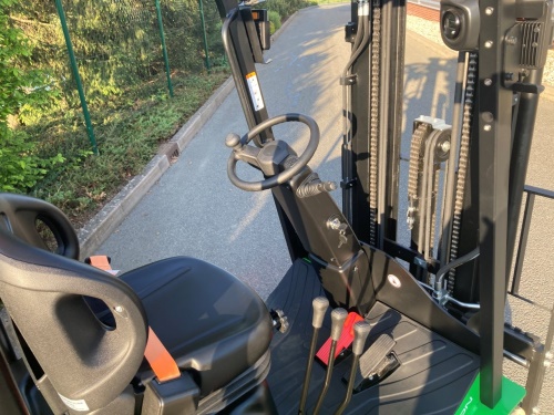 Čelní vysokozdvižný vozík EP TCL 101 80V/100Ah