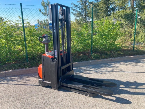 Elektrický vysokozdvižný vozík BT SWE 120