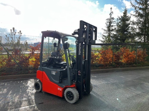 Čelní vysokozdvižný vozík TOYOTA 8FBMK16T