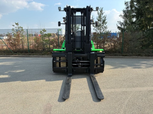 Čelní vysokozdvižný vozík EP EFL803-HV-9; 309V/304Ah