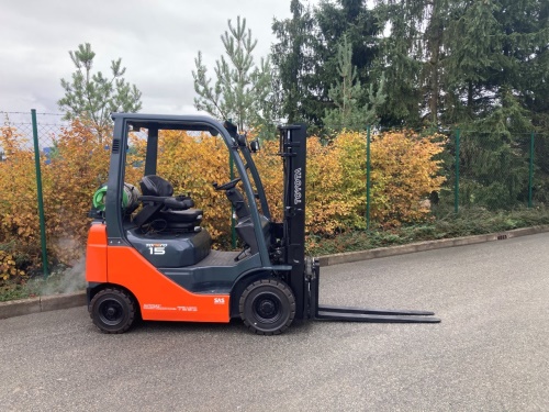 Čelní vysokozdvižný vozík TOYOTA 02-8FGF15