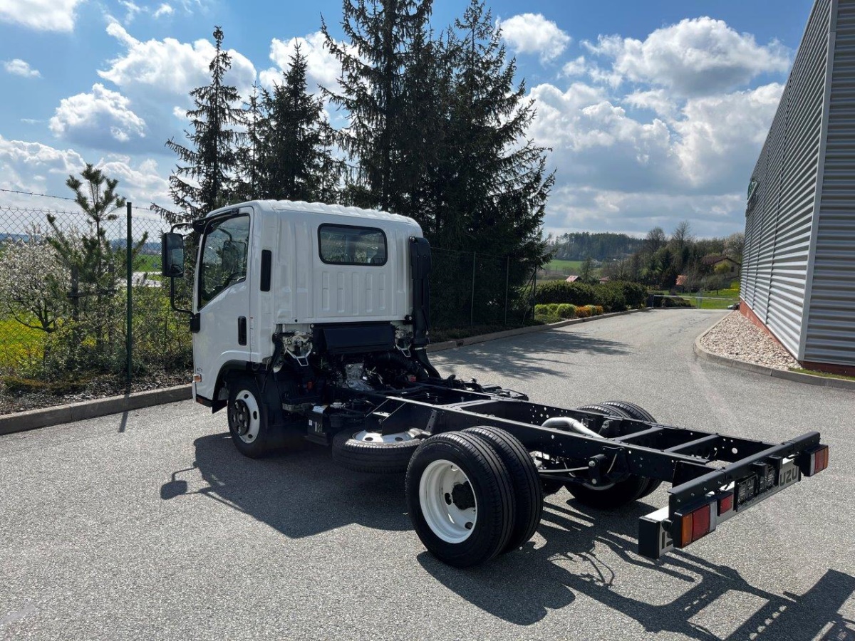 Komunální vozidlo ISUZU M21 TT