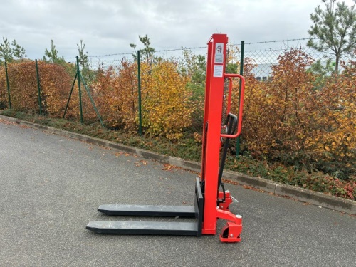 Paletový vozík Vysokozdvižný vozík  EFS 1016 G 10/1600