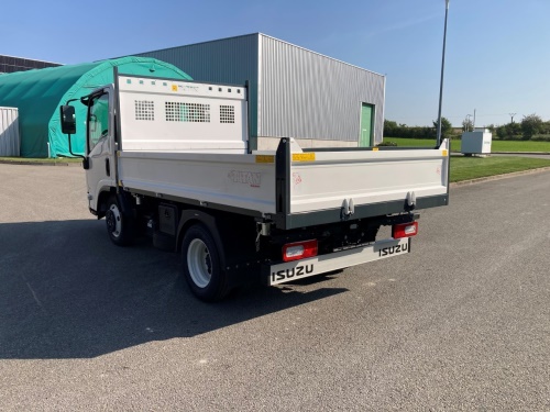 Komunální vozidlo ISUZU M21 TT 2.G
