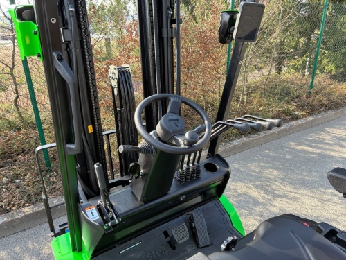 Čelní vysokozdvižný vozík EP EFL183; 80V/150Ah