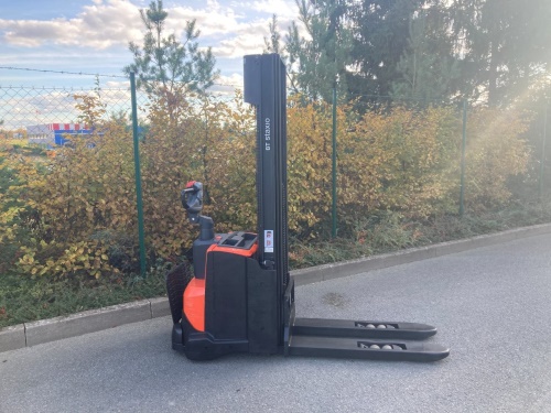 Elektrický nízkozdvižný vozík BT SWE 140 L