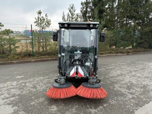 Víceúčelový komunální stroj HAKO Citymaster 1650
