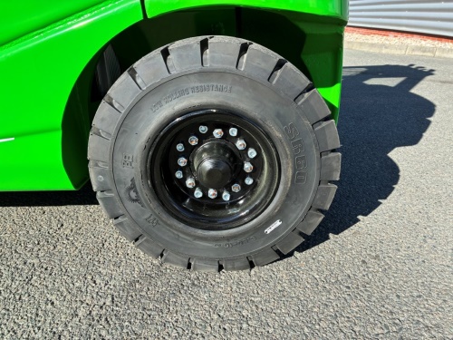 Čelní vysokozdvižný vozík EP EFL35 PRO; 80V/560Ah